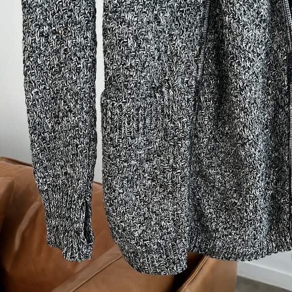 Lululemon Post Practice Cardigan - Picture 5 of 6